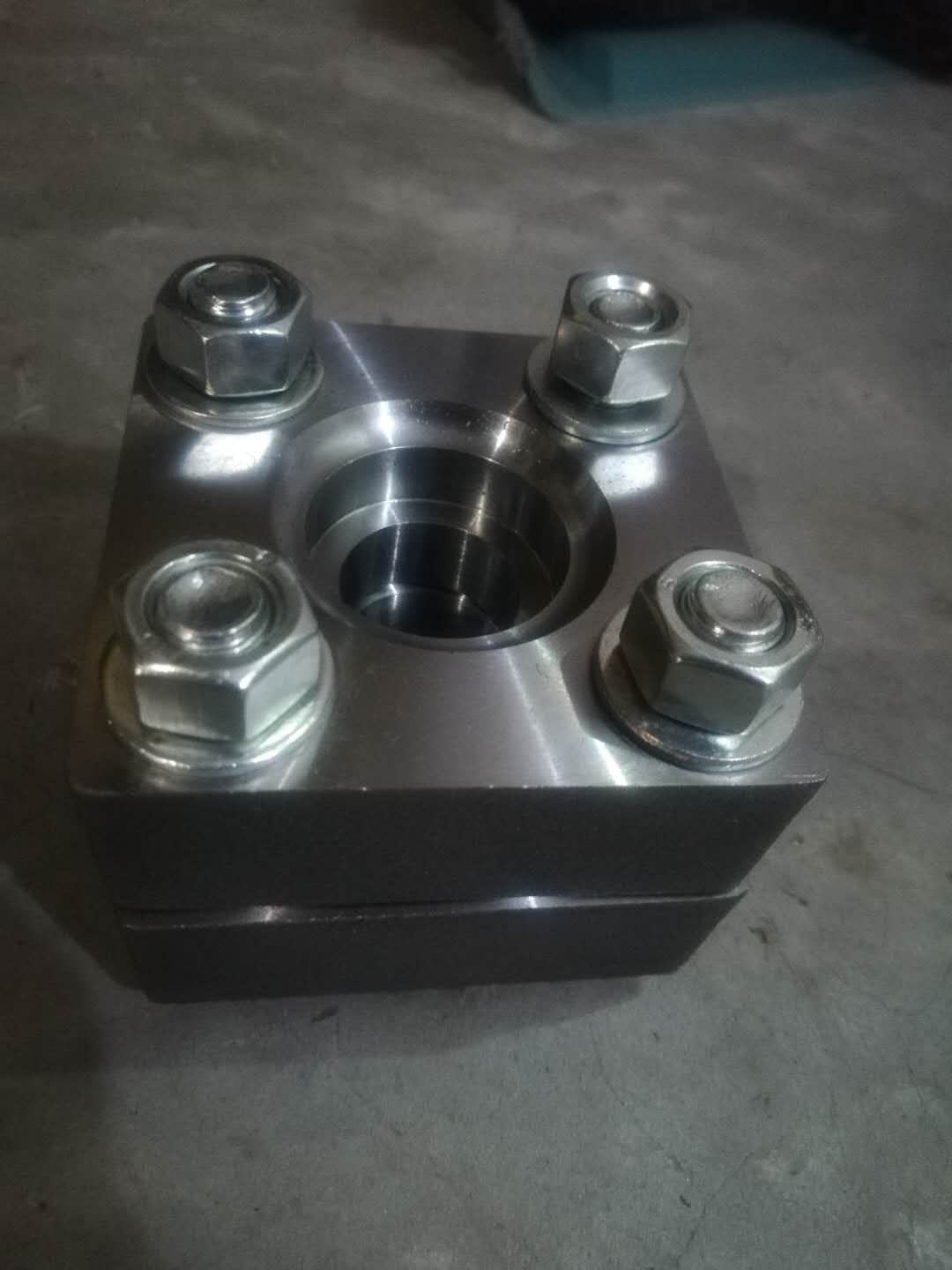 JIS B2291 304 STAINLESS STEEL SQUARE FLANGE SHA32